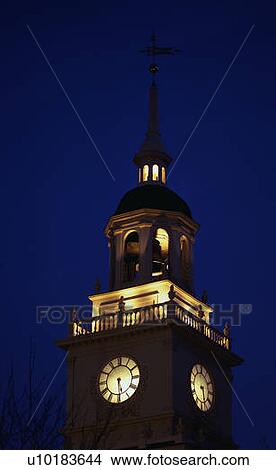 Picture - This is Independence Hall which is symbolic of freedom. It reminds of the Spirit of 1776.. Fotosearch