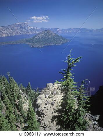 Stock Photo - Wizard Island, Crater Lake, Oregon. Fotosearch