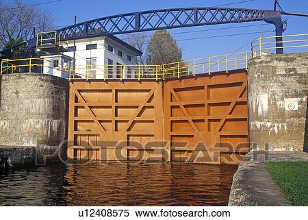 Stock Photography - Erie Canal Locks. Fotosearch