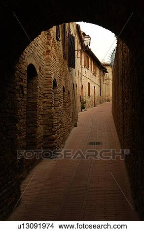 Picture - San Gimignano, Tuscany - Italy. Fotosearch