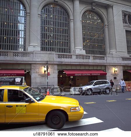 Stock Image - Exterior of Grand Central Station, New York City. Fotosearch